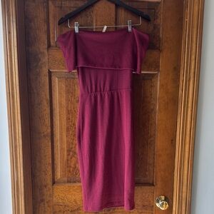 Solemio Strapless Wine Dress